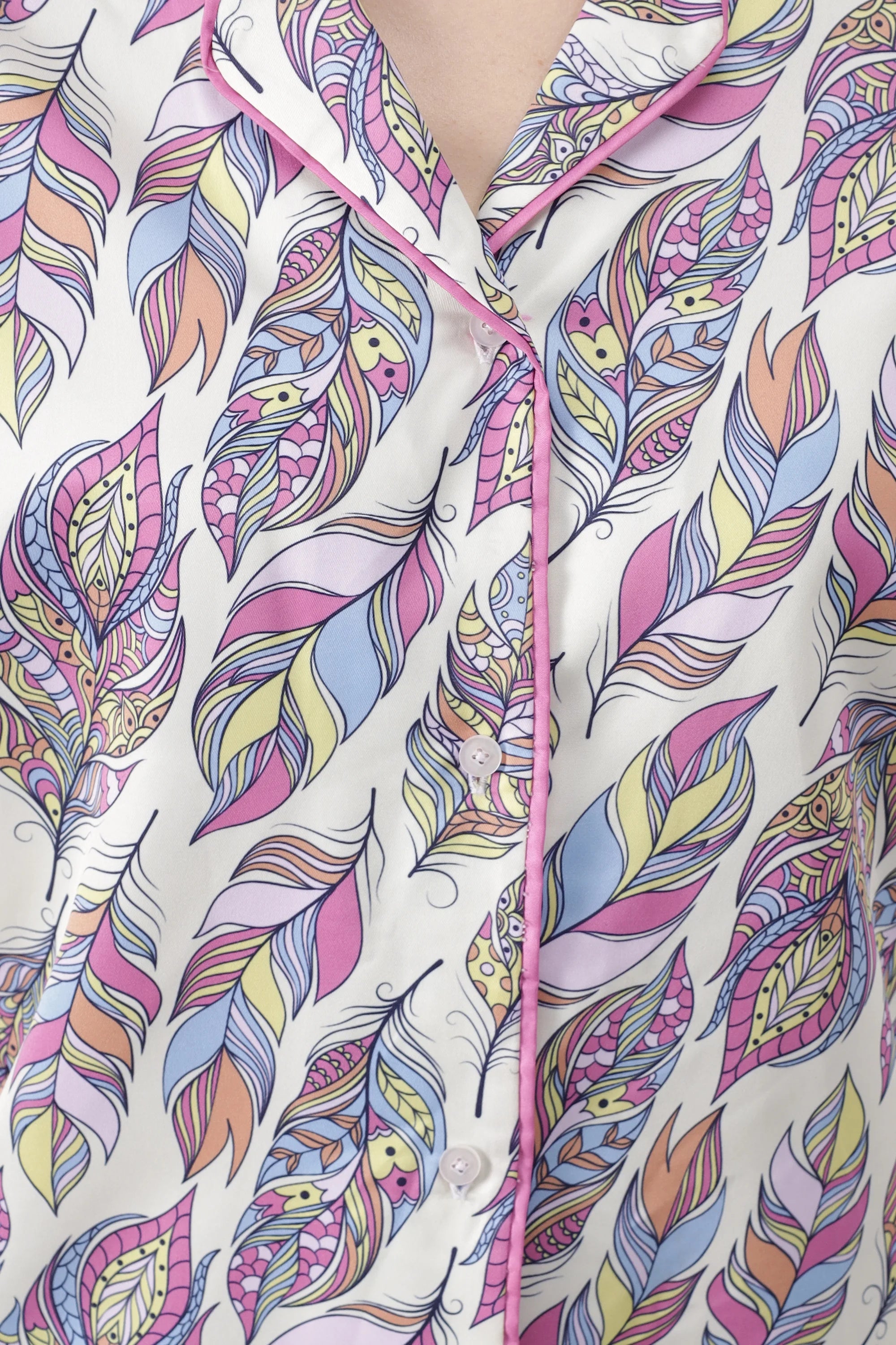 Feathers All Over Printed Short Set