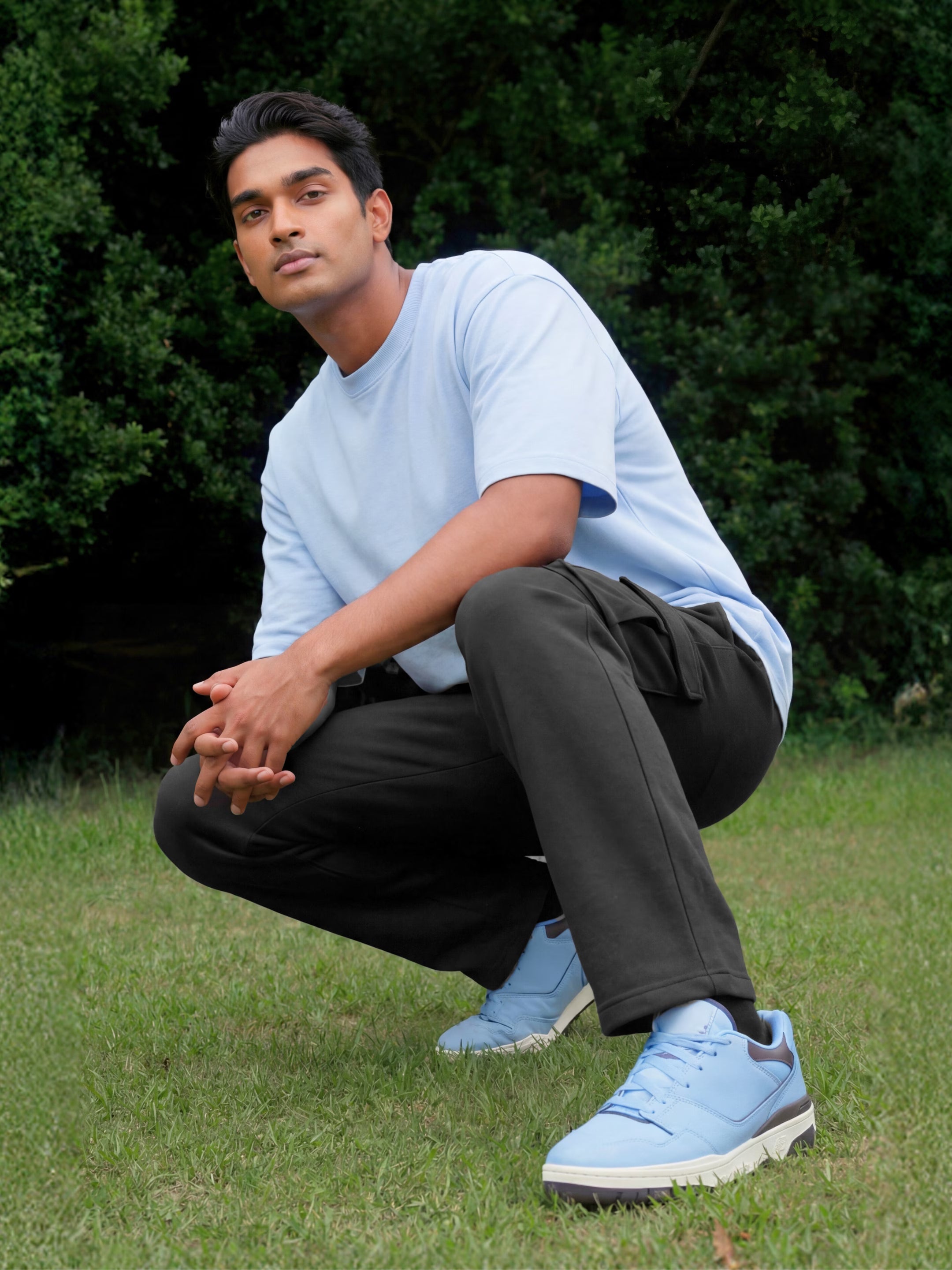 Black Cargo Joggers w/ 4 Pockets